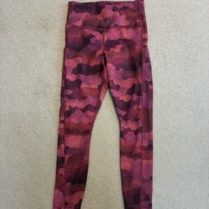 Athleta Ultimate Stash Printed 7/8 Tight Rose Pink Camo Leggings